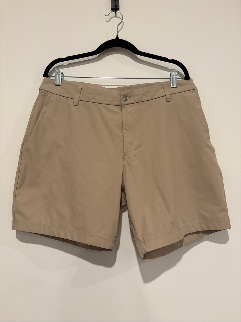 Lululemon Size 36 Khaki Tan License to Train 7" LL Motif Technical Sport Shorts
